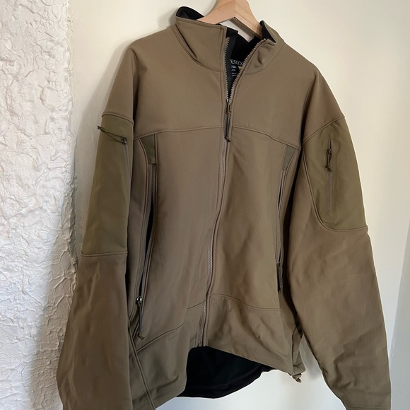 Arc’teryx LEAF Jacket - Picture 2 of 7